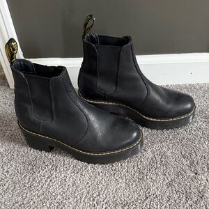 Dr. Martens Black Leather Rommety
